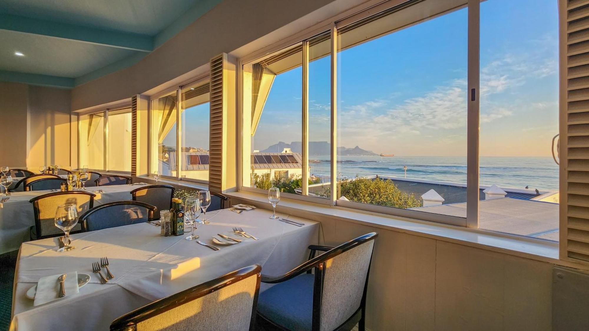 The Blue Peter Hotel Bloubergstrand Exterior foto